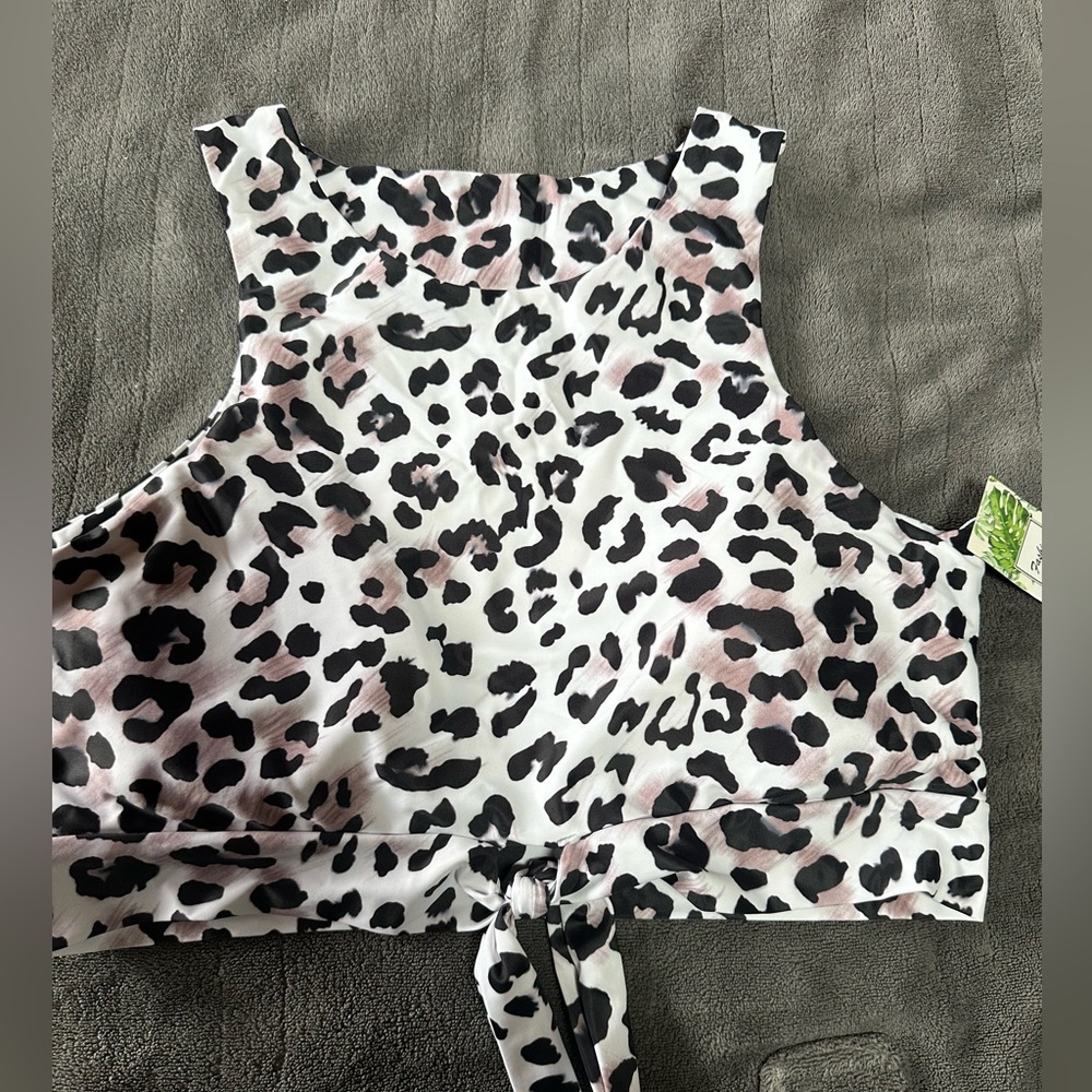 XL leopard crop top. NWT